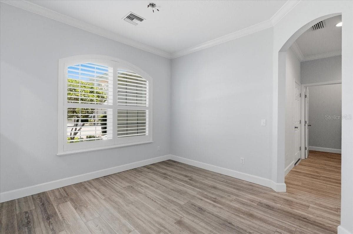 3221 OAK TREE LANE — photo 18 of 82