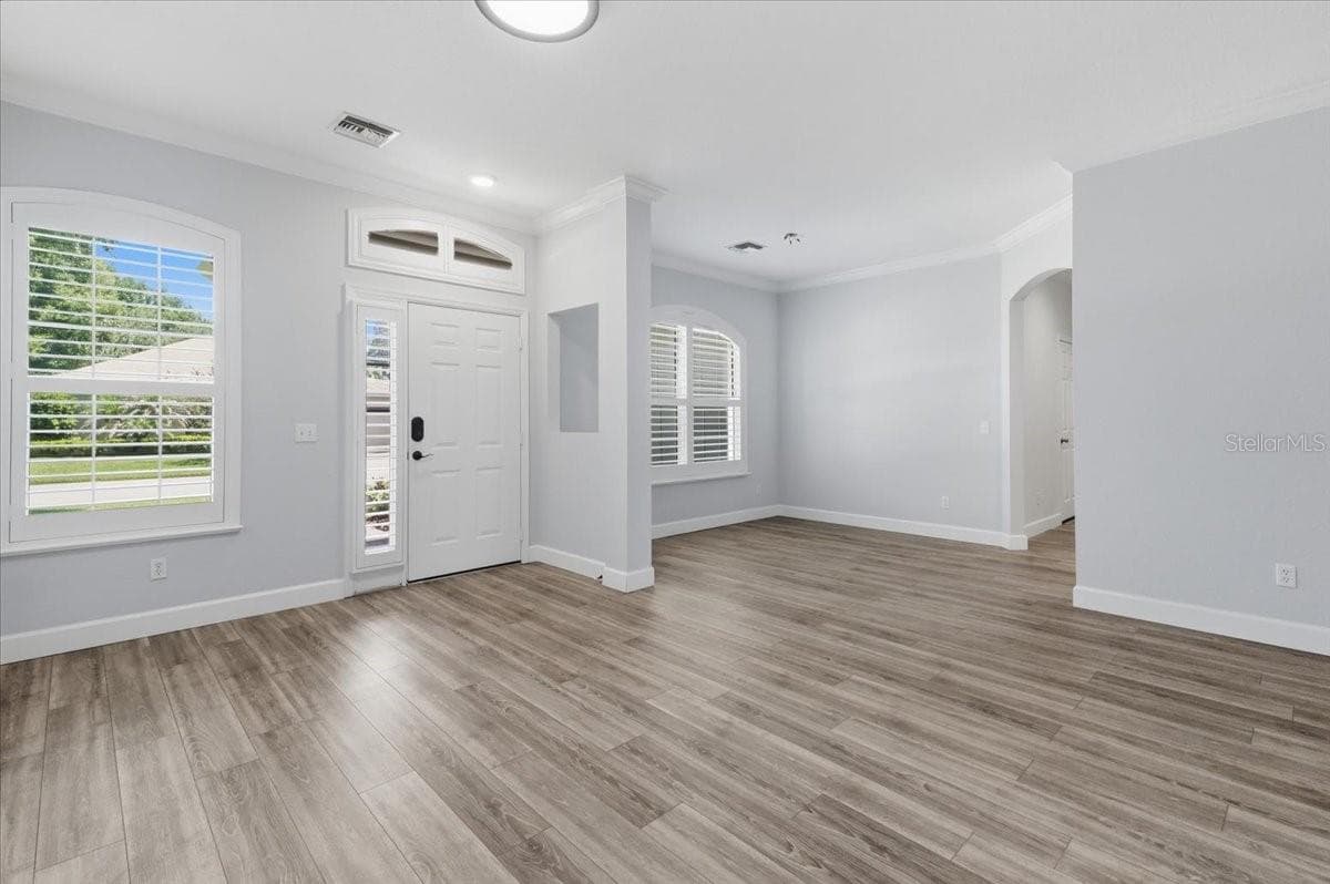 3221 OAK TREE LANE — photo 12 of 82