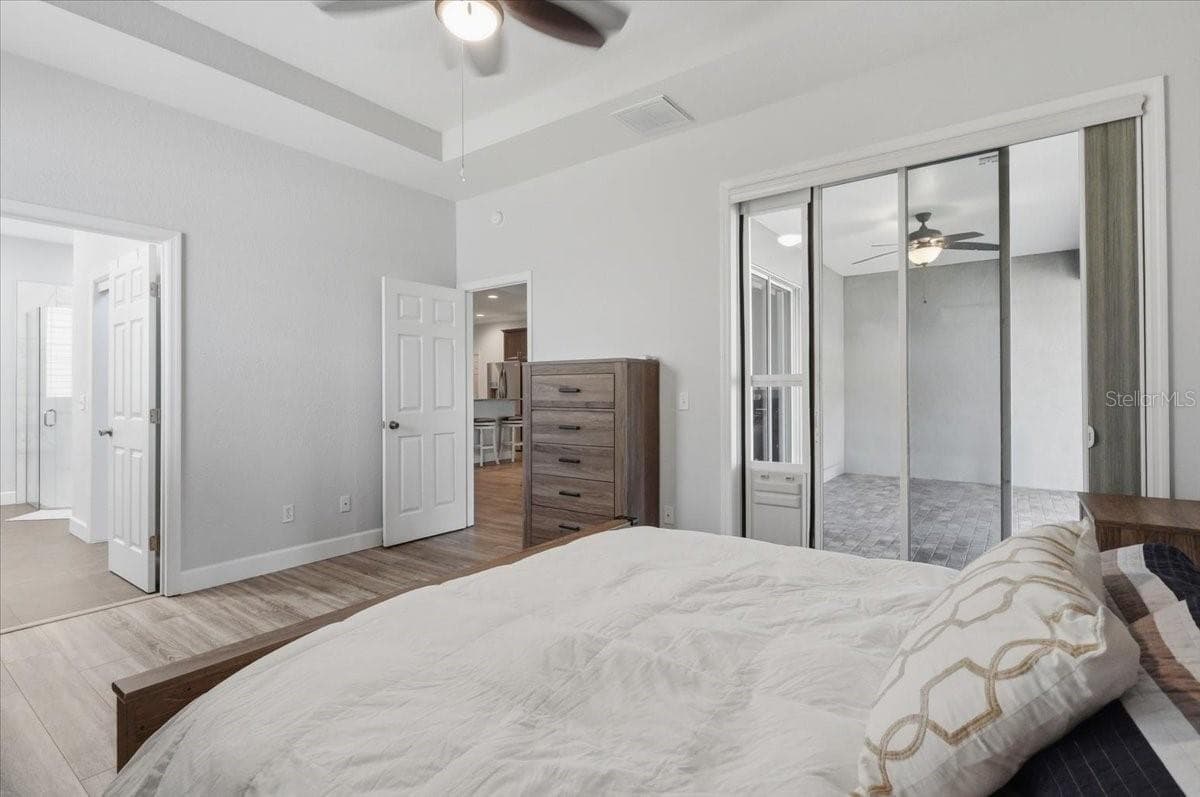 3221 OAK TREE LANE — photo 38 of 82