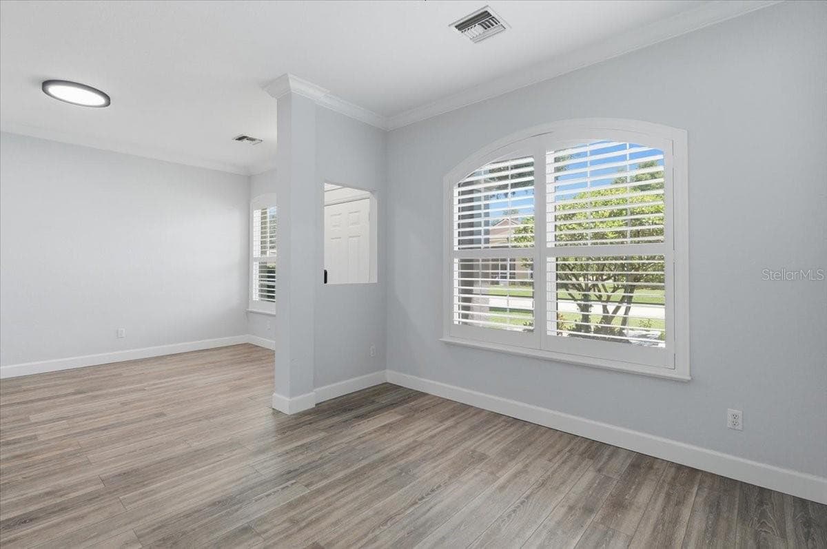 3221 OAK TREE LANE — photo 16 of 82