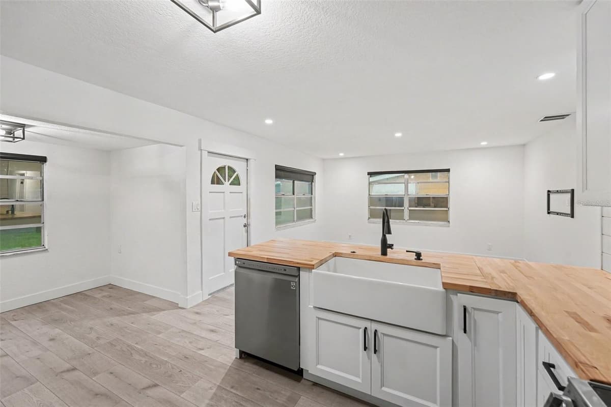 131 EMERALD LANE — photo 8 of 27