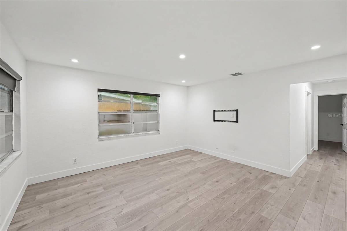 131 EMERALD LANE — photo 5 of 27