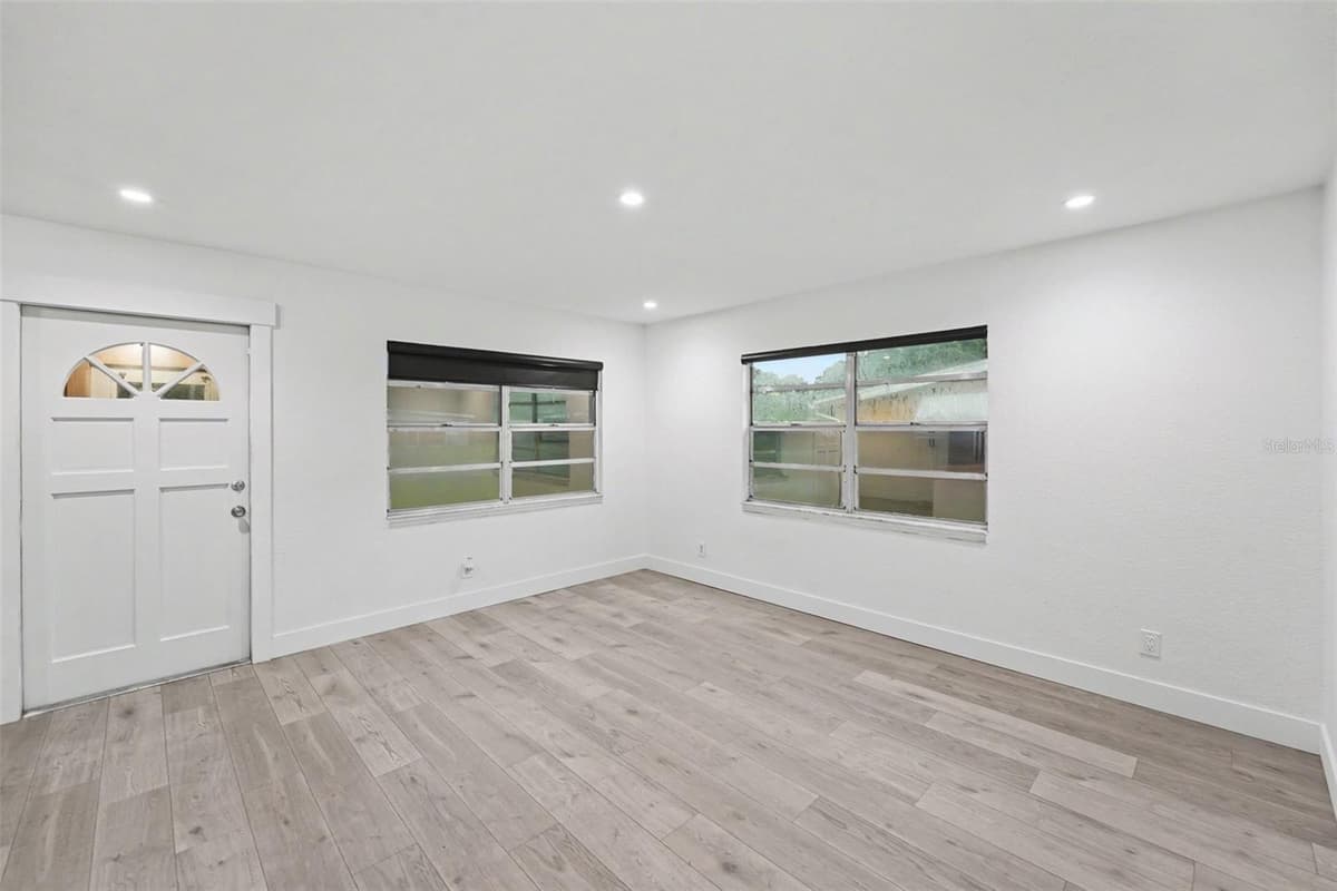 131 EMERALD LANE — photo 4 of 27