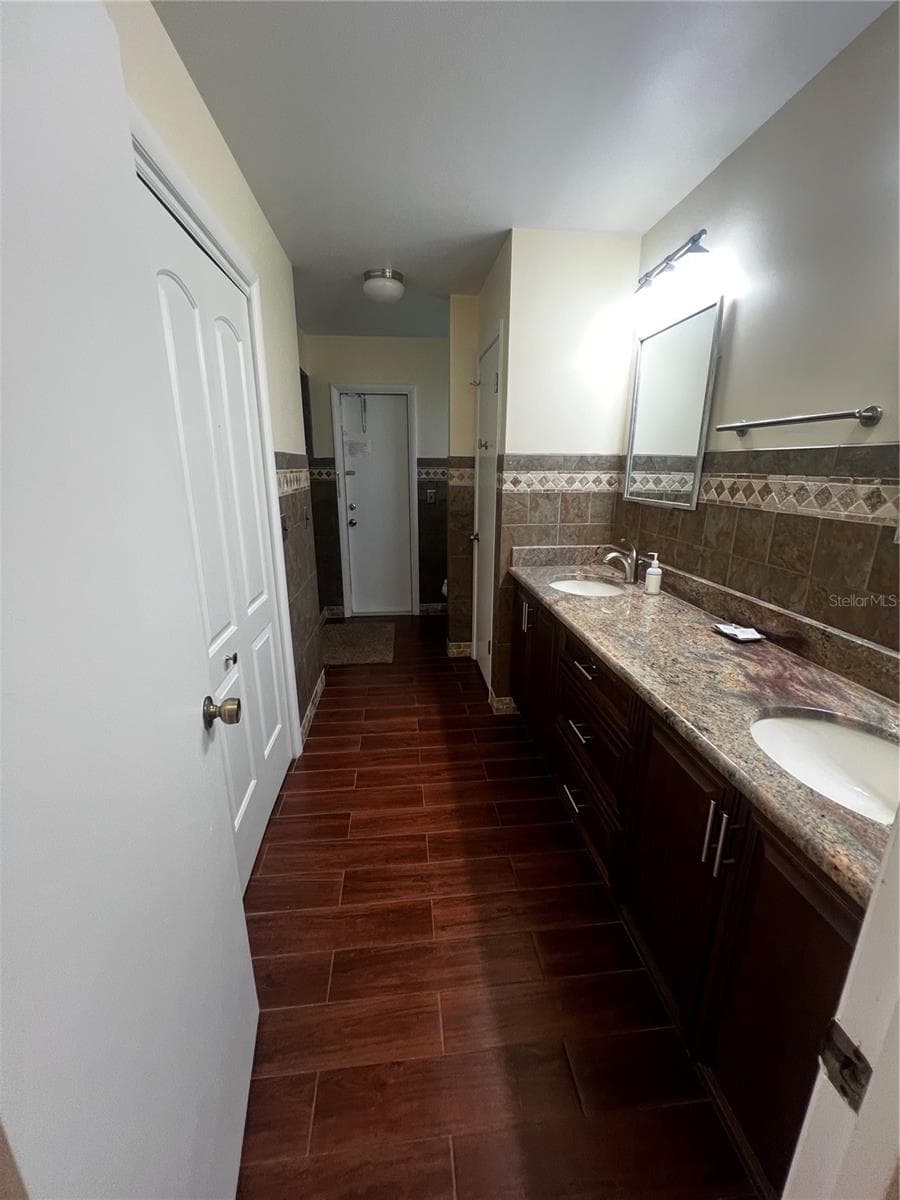 7748 INDIAN RIDGE TRAIL — photo 10 of 28