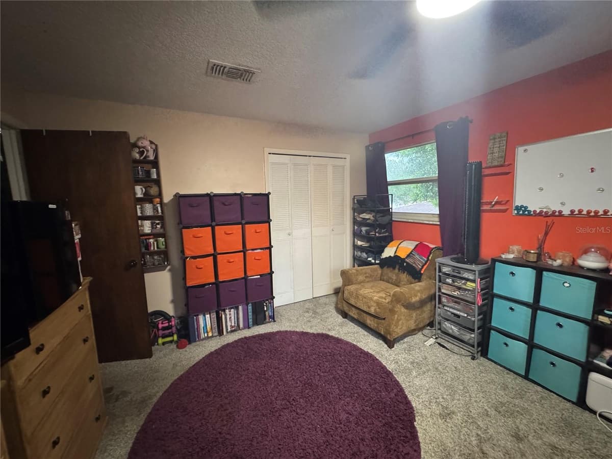 513 OAKCREST STREET — photo 12 of 20