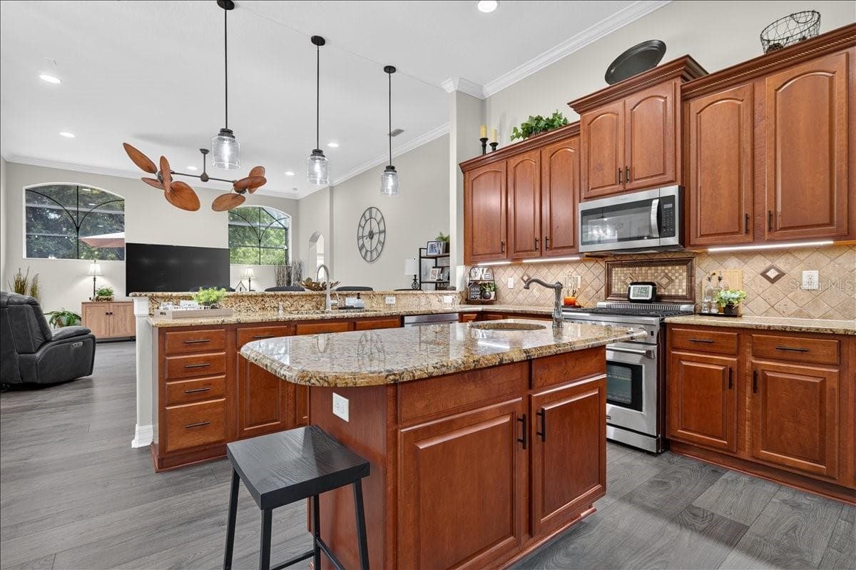 16410 IVY LAKE DRIVE — photo 18 of 56