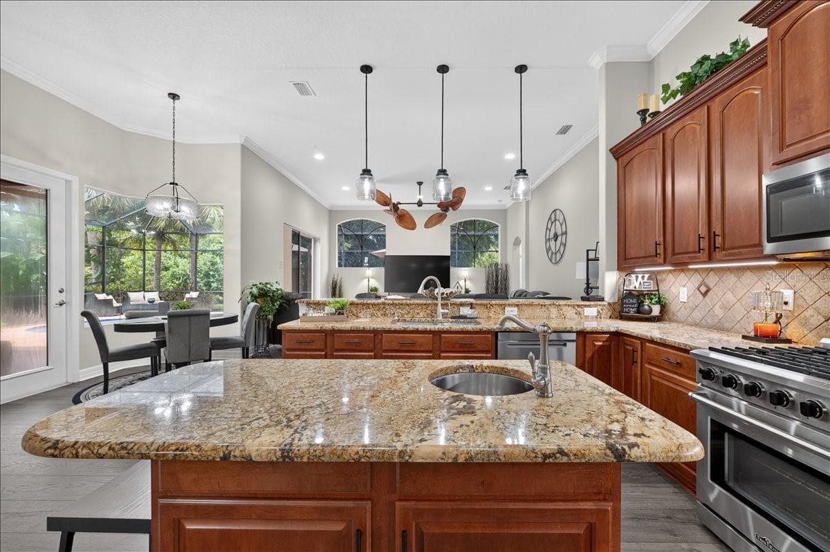 16410 IVY LAKE DRIVE — photo 19 of 56