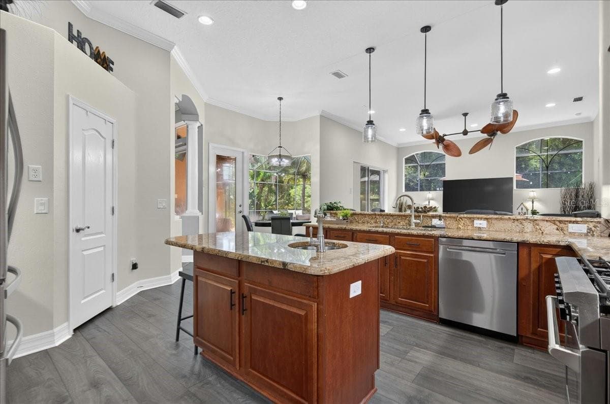16410 IVY LAKE DRIVE — photo 20 of 56
