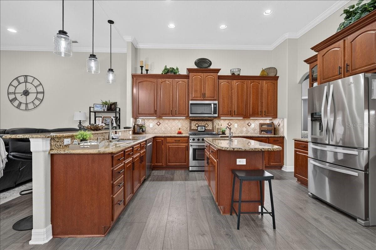 16410 IVY LAKE DRIVE — photo 17 of 56