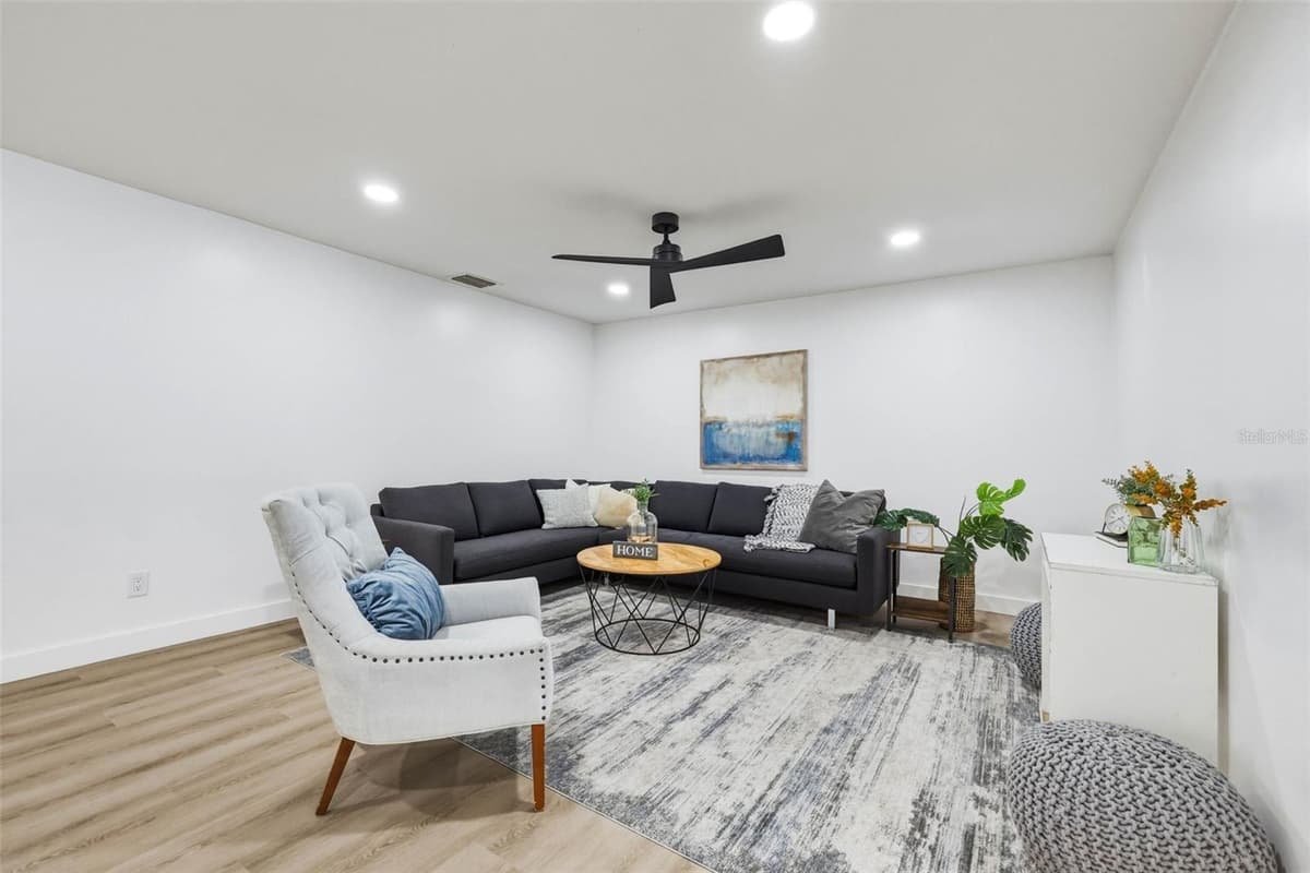 5106 OAKHAVEN LANE — photo 14 of 37