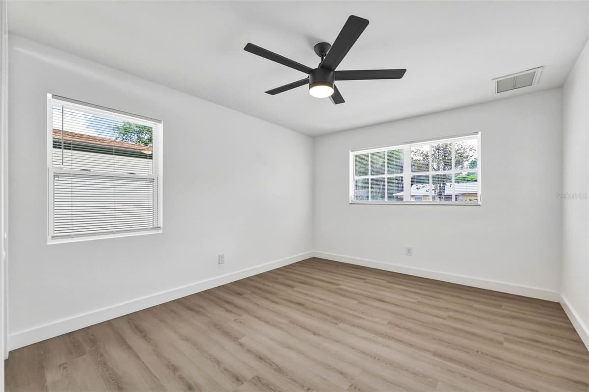 5106 OAKHAVEN LANE — photo 28 of 37