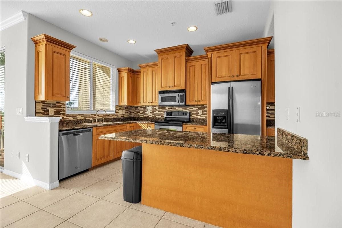 4336 SPINNAKER COVE LANE — photo 10 of 59