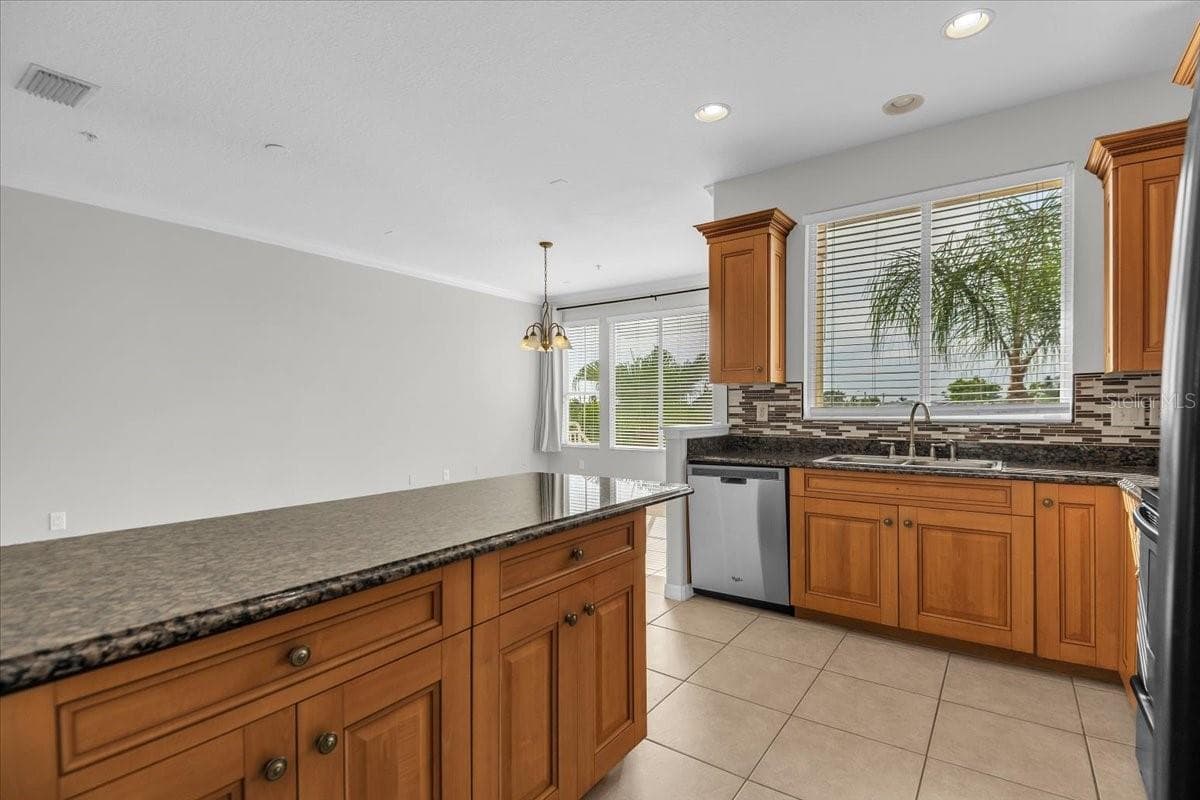 4336 SPINNAKER COVE LANE — photo 11 of 59