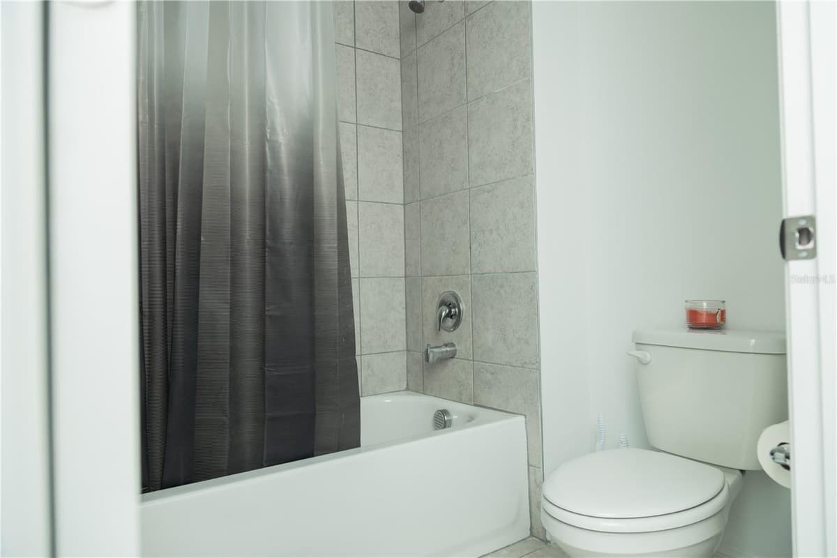 661 CROWN ROSE DRIVE — photo 23 of 44