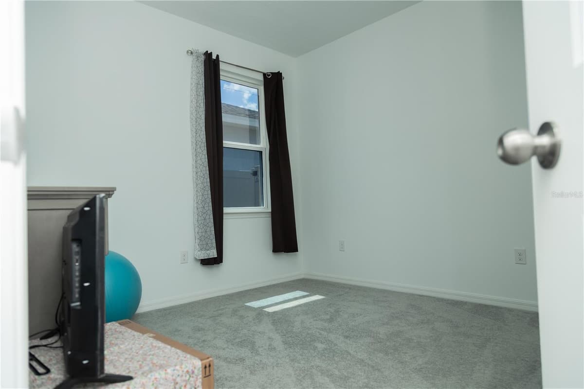 661 CROWN ROSE DRIVE — photo 25 of 44