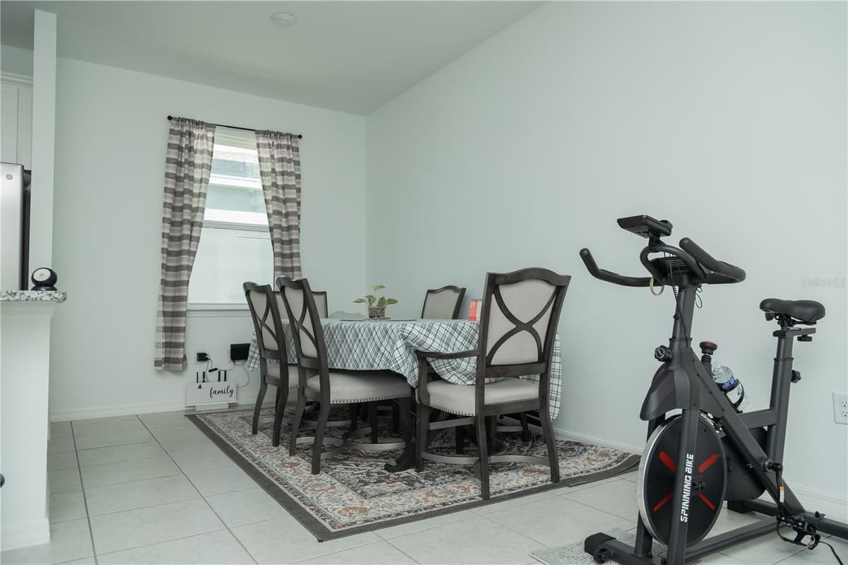 661 CROWN ROSE DRIVE — photo 16 of 44