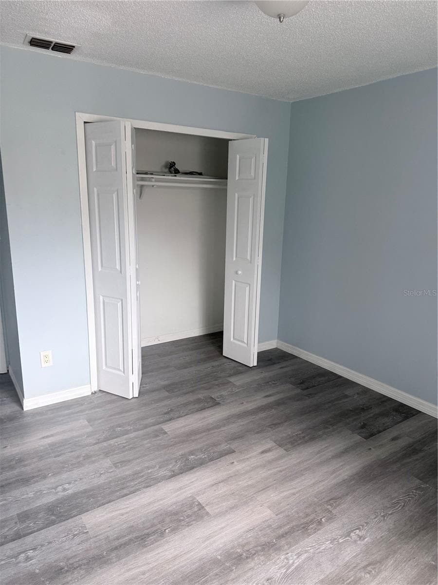 4530 LIGHTHOUSE CIRCLE — photo 6 of 7