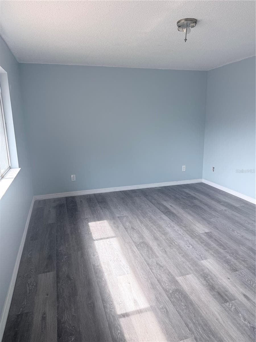 4530 LIGHTHOUSE CIRCLE — photo 5 of 7