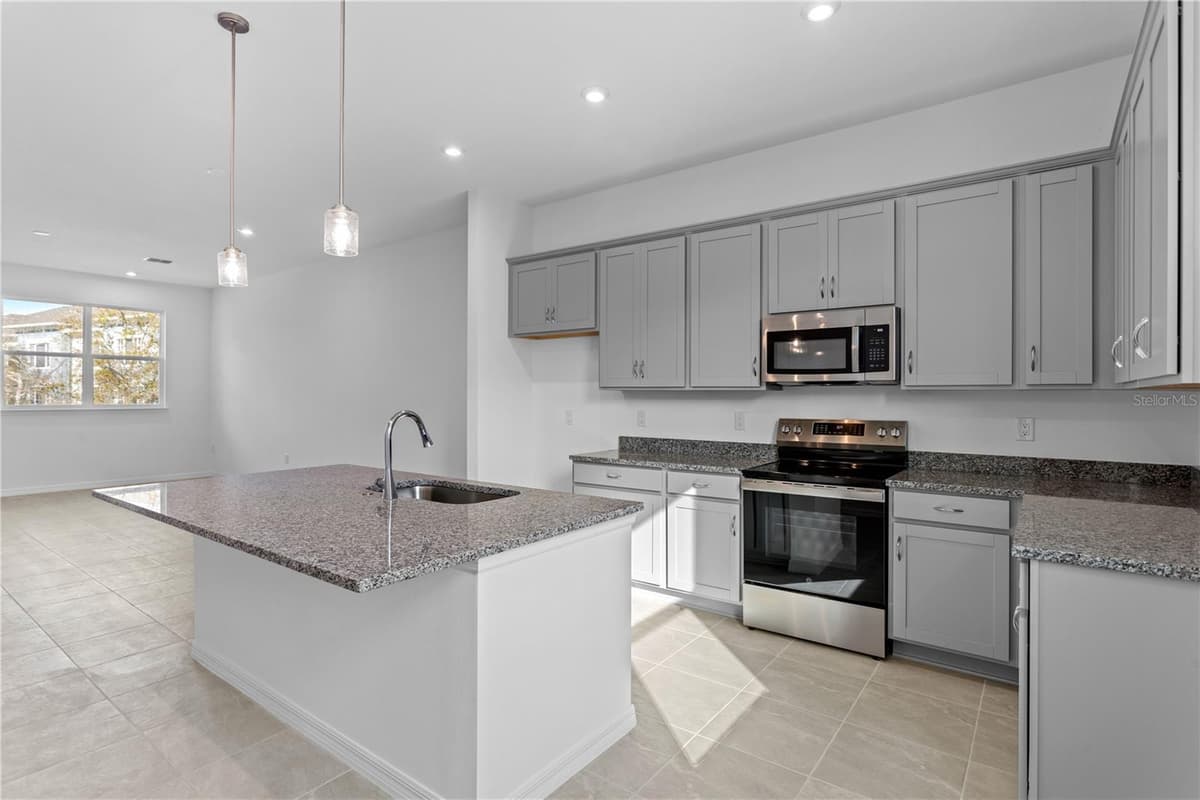 9936 TATE LANE — photo 10 of 42
