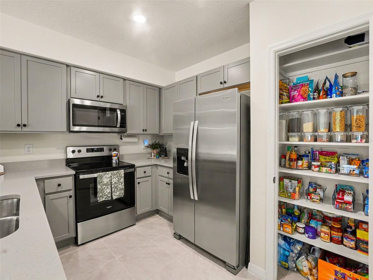 2356 PENGUIN BOULEVARD — photo 5 of 23