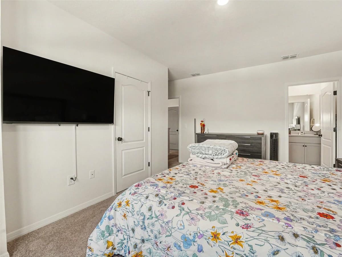 2356 PENGUIN BOULEVARD — photo 9 of 23