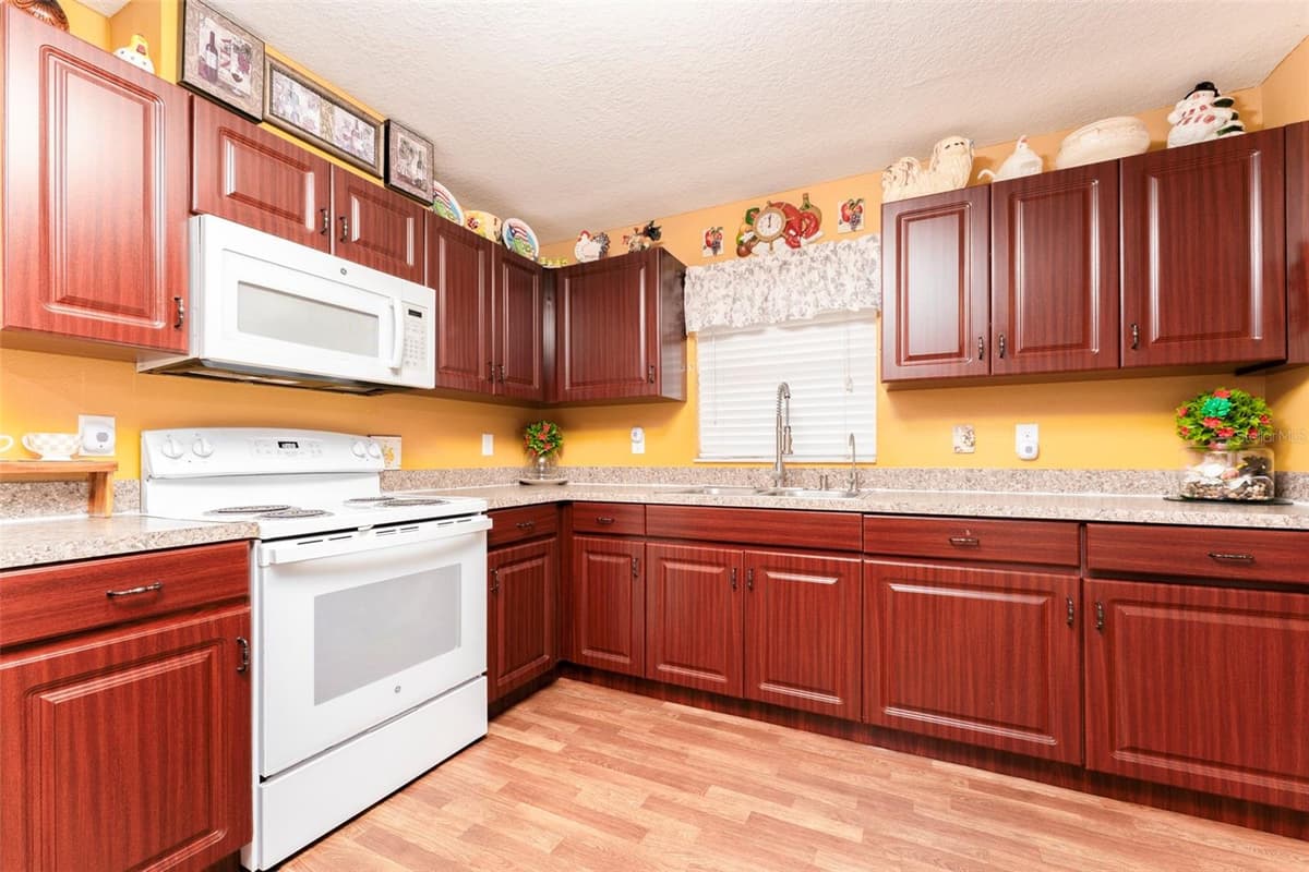 1128 SHARED PASSION ST — photo 18 of 41