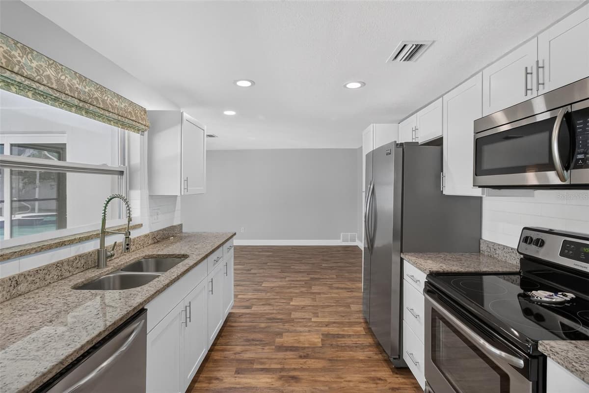 700 RUSKIN ROAD — photo 14 of 47