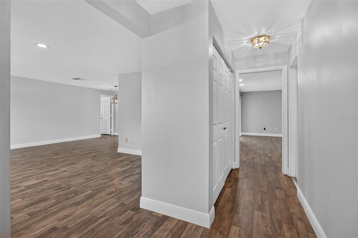 700 RUSKIN ROAD — photo 6 of 47
