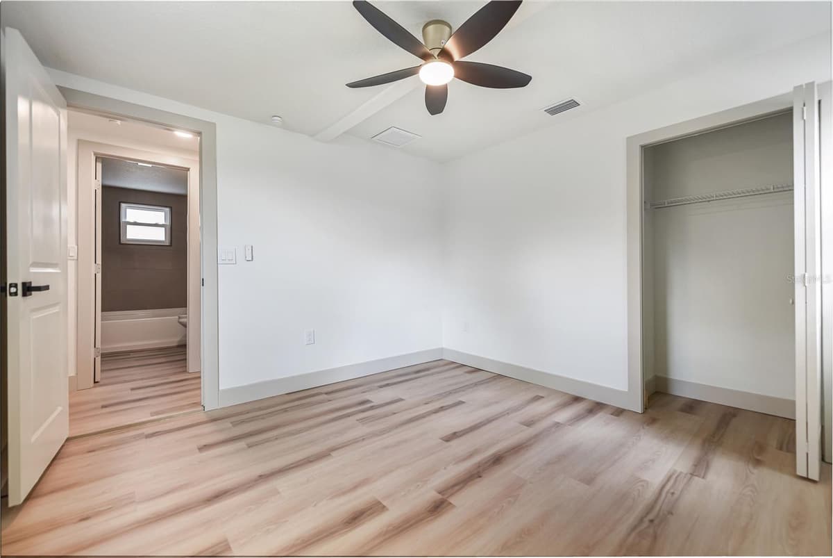 7851 40 AVE — photo 30 of 38