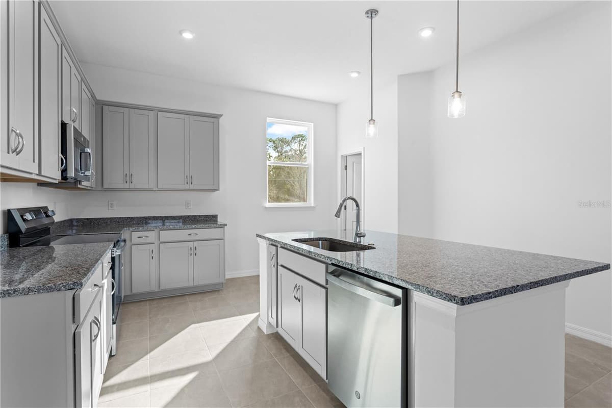 9924 TATE LANE — photo 12 of 42