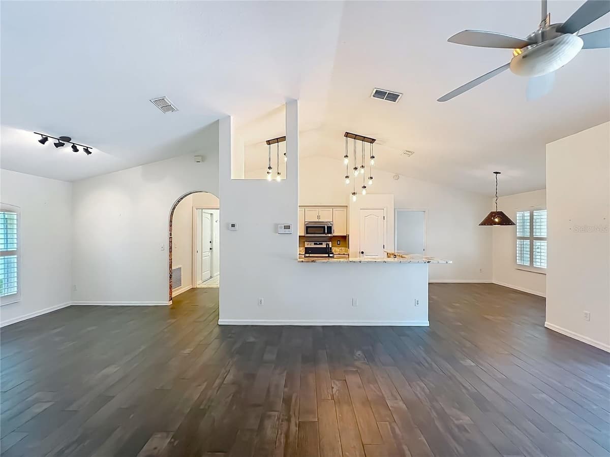 9418 MEADOW CREST LANE — photo 18 of 53