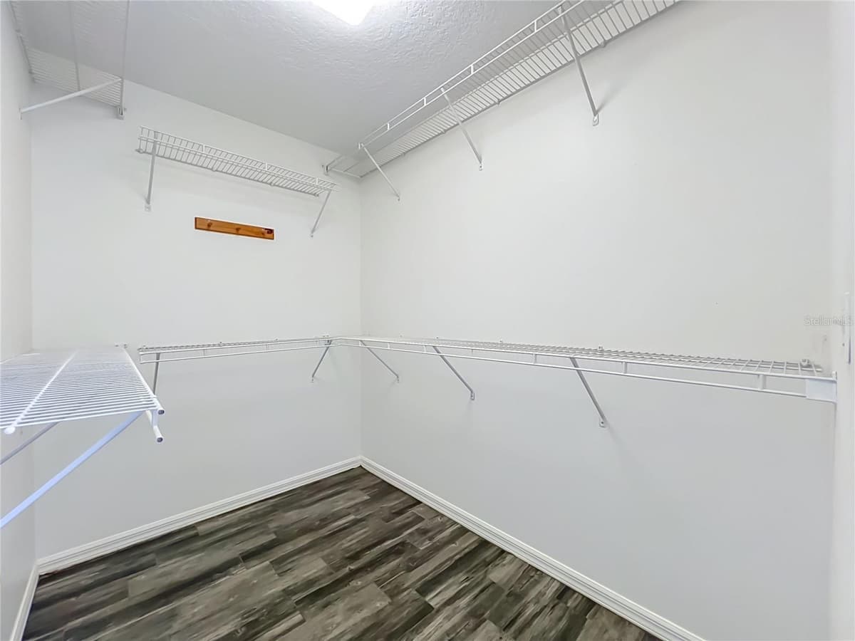 9418 MEADOW CREST LANE — photo 33 of 53