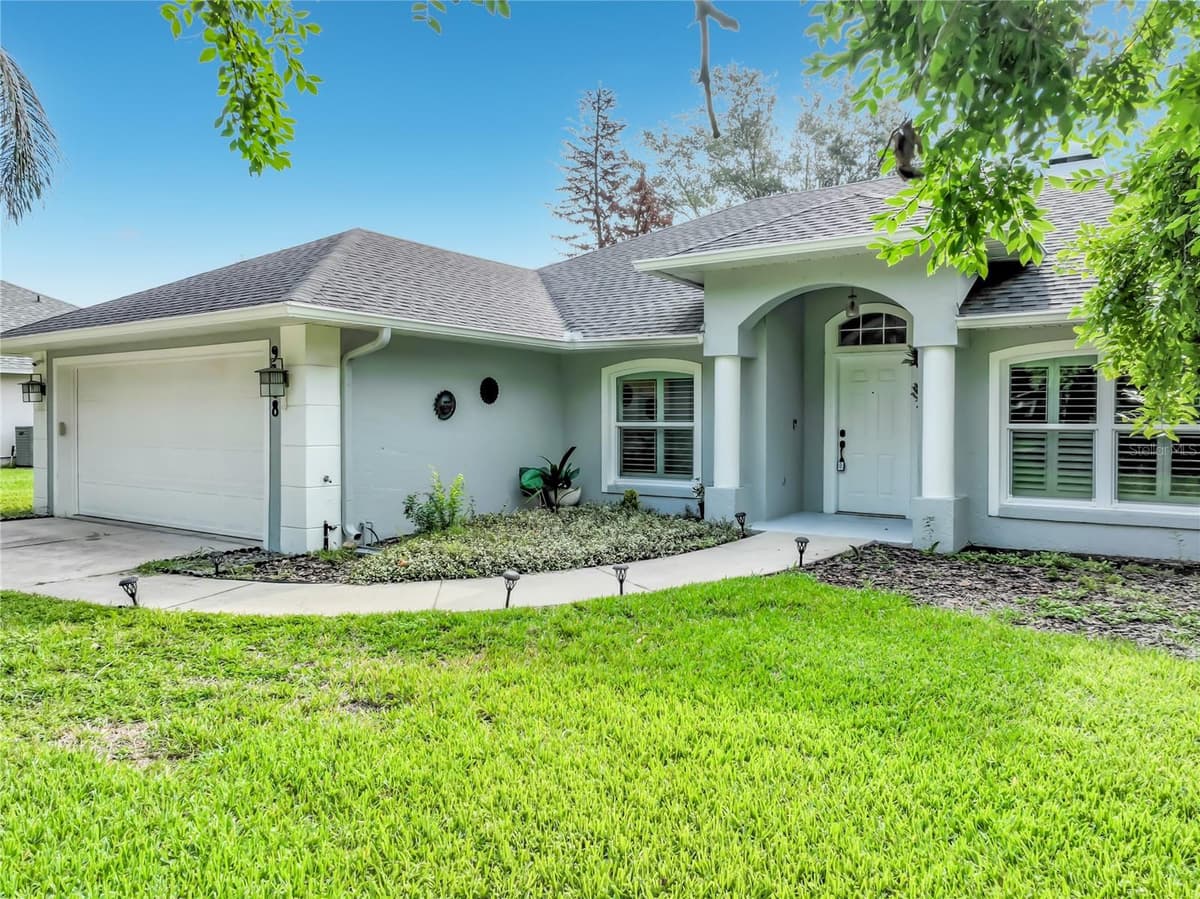 9418 MEADOW CREST LANE — photo 4 of 53