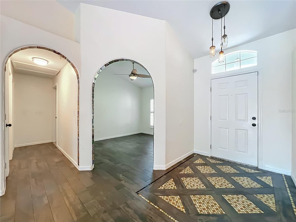 9418 MEADOW CREST LANE — photo 7 of 53