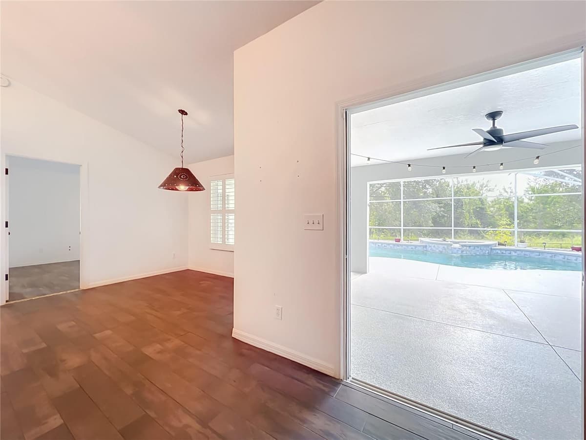 9418 MEADOW CREST LANE — photo 17 of 53