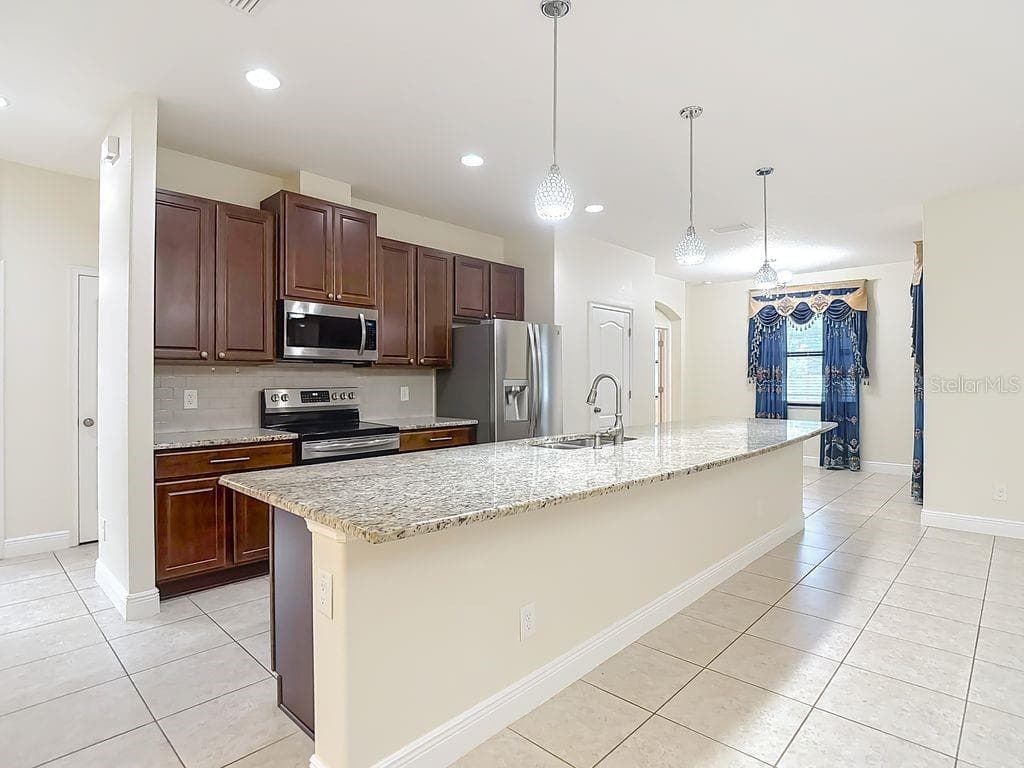 422 CHALLICE DRIVE — photo 16 of 70