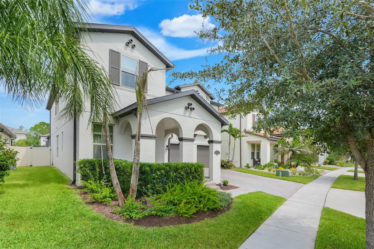 8254 PROCIDA ISLE LANE — photo 4 of 52