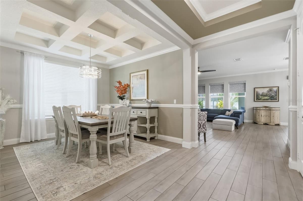 8254 PROCIDA ISLE LANE — photo 8 of 52