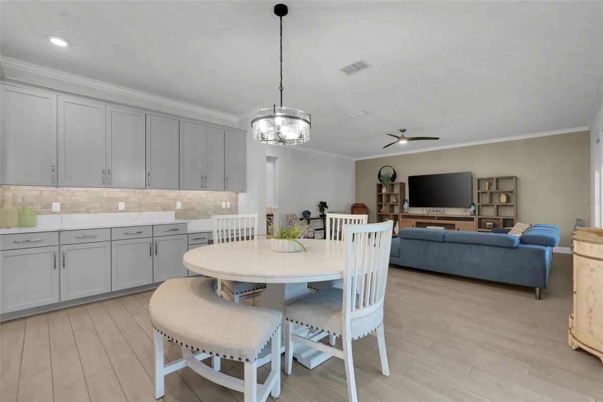 8254 PROCIDA ISLE LANE — photo 18 of 52