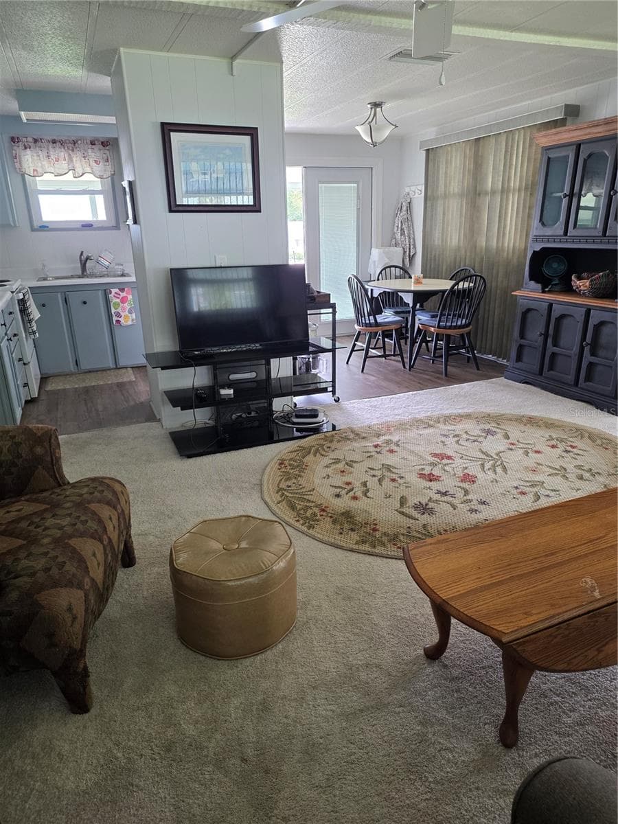 4133 OAK GROVE ROAD — photo 6 of 38