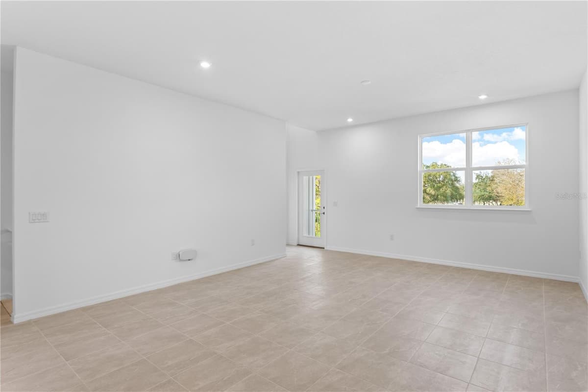 9616 MONTAGUE STREET — photo 19 of 42