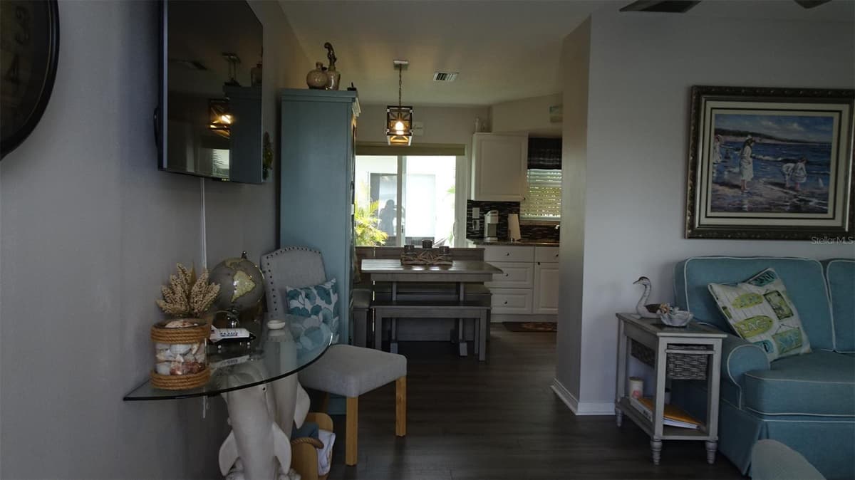 7868 40TH AVENUE — photo 7 of 30