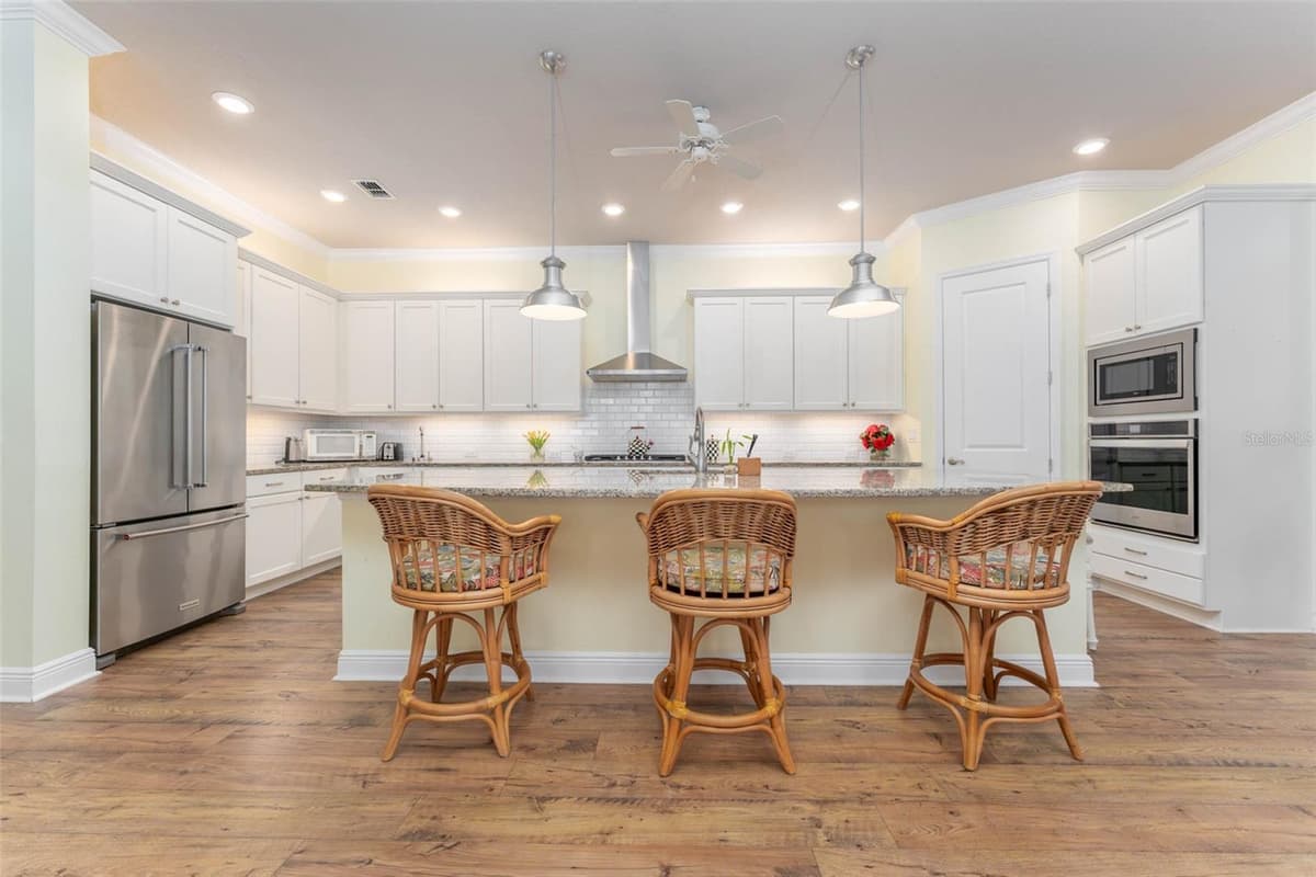 14008 SWALLOW HILL DRIVE — photo 14 of 46