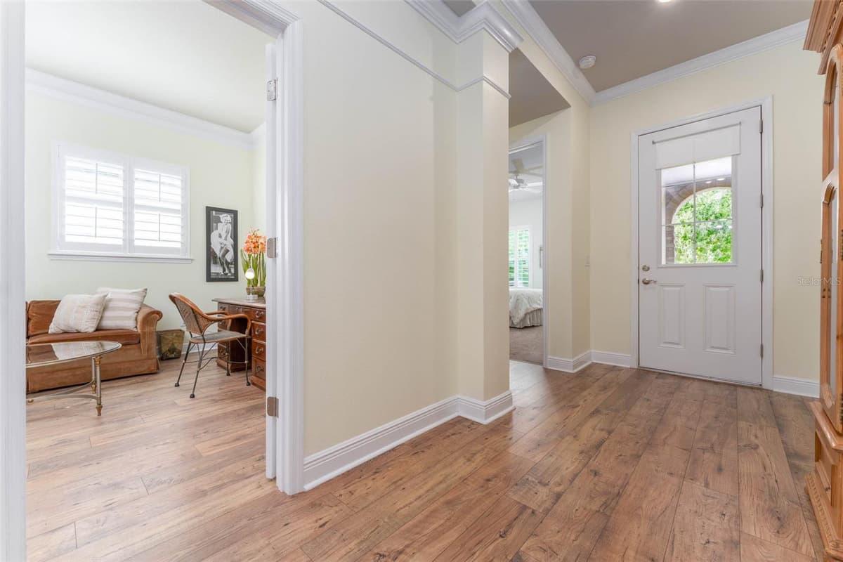 14008 SWALLOW HILL DRIVE — photo 9 of 46
