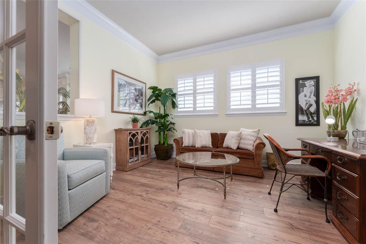 14008 SWALLOW HILL DRIVE — photo 10 of 46