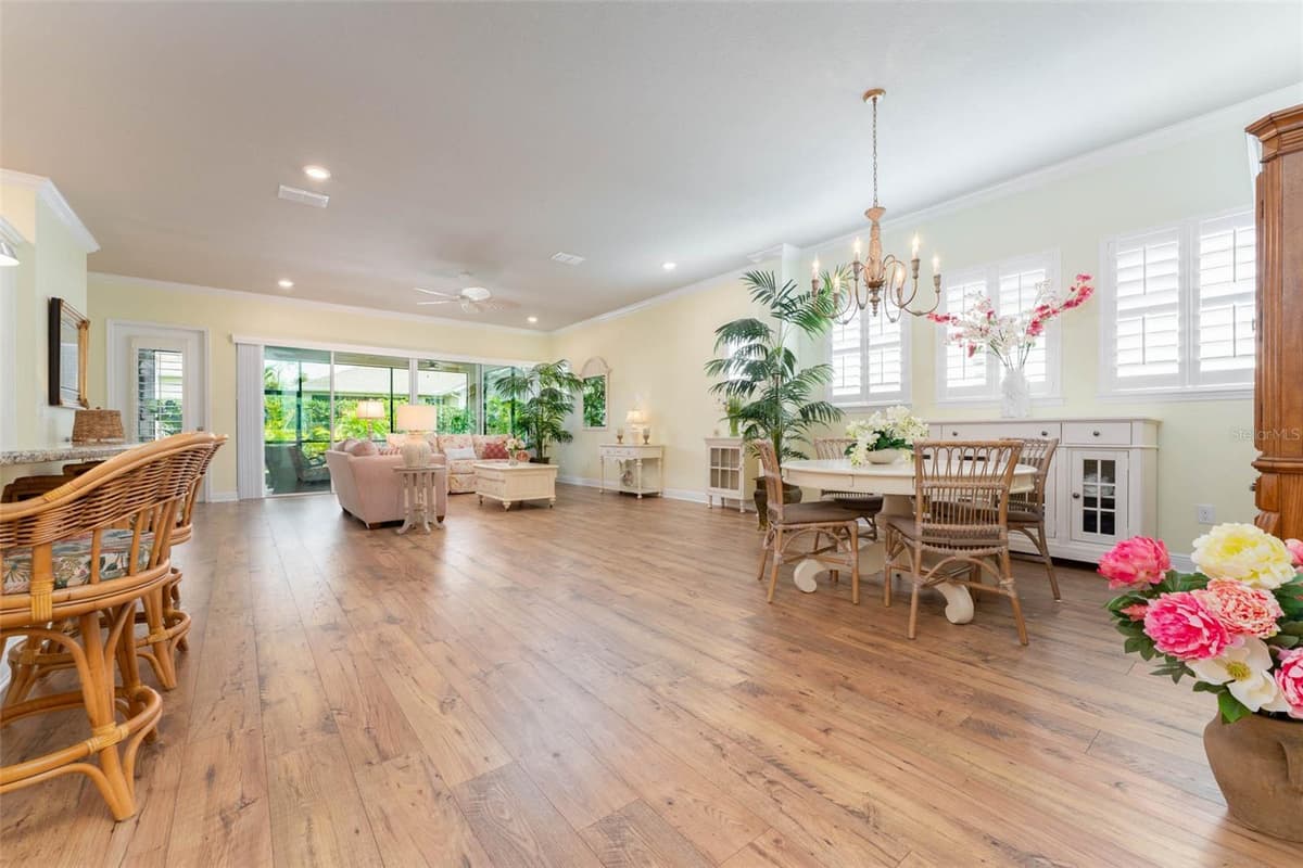 14008 SWALLOW HILL DRIVE — photo 12 of 46