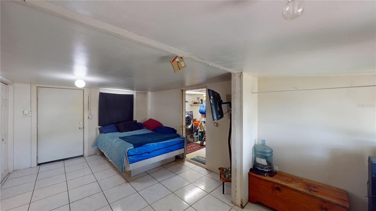 5651 6TH STREET — photo 15 of 24