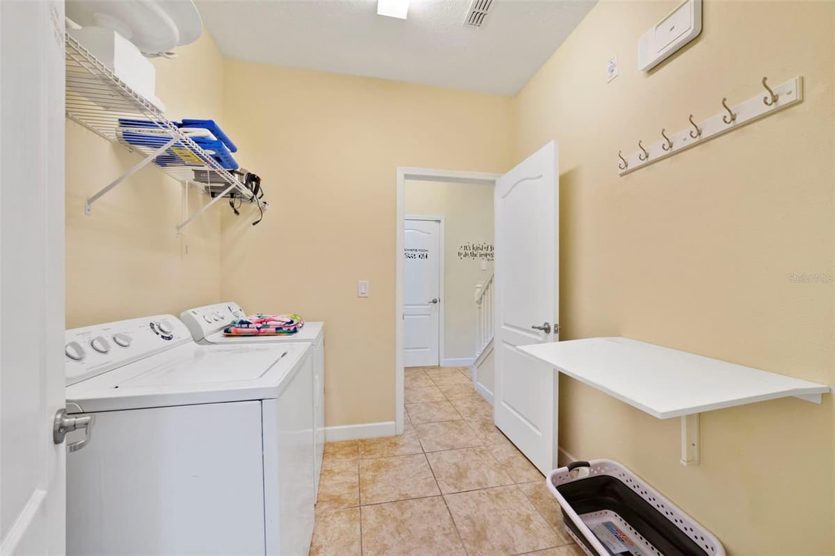 8928 BISMARCK PALM ROAD — photo 6 of 42