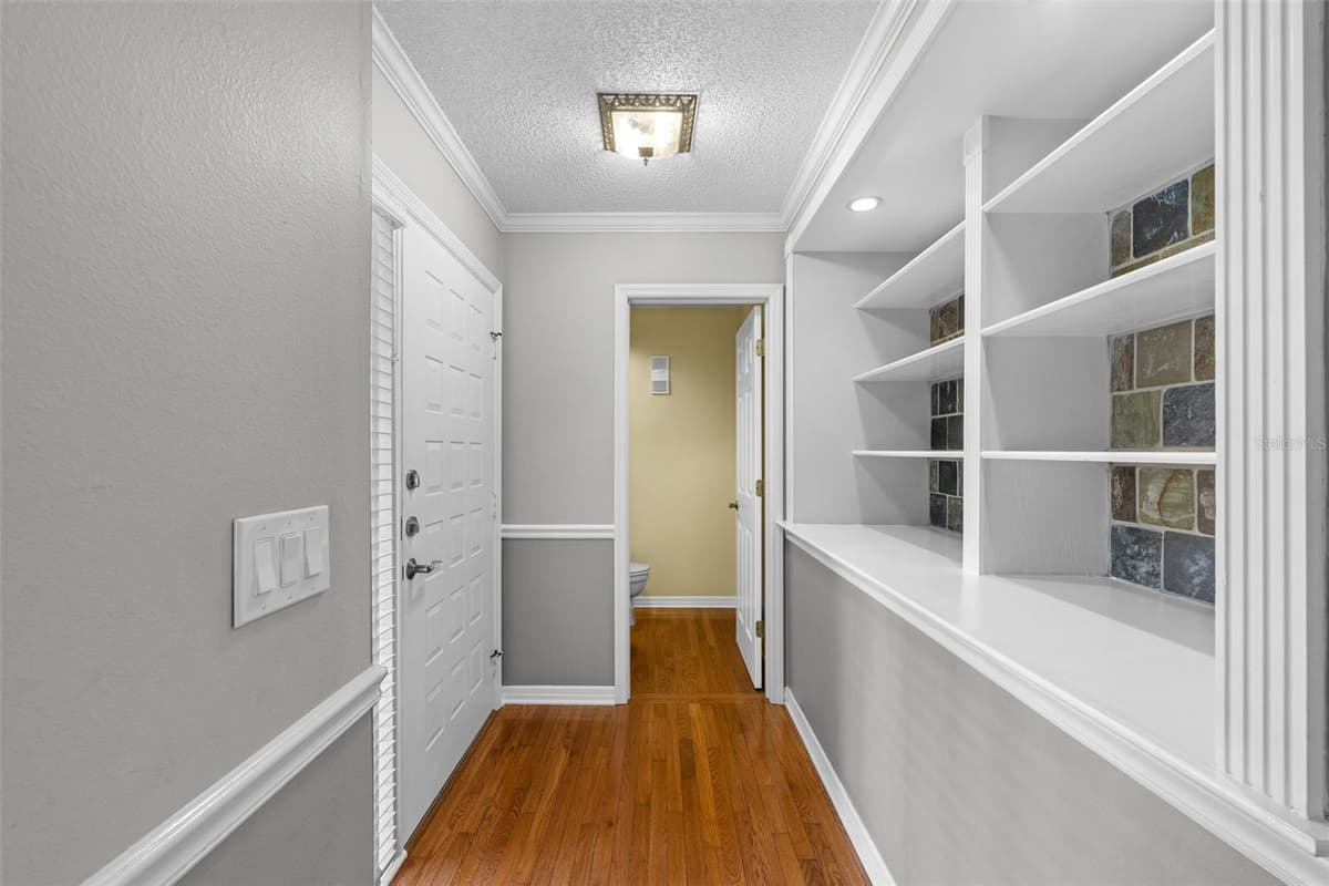 5116 BAYSHORE BOULEVARD — photo 7 of 84