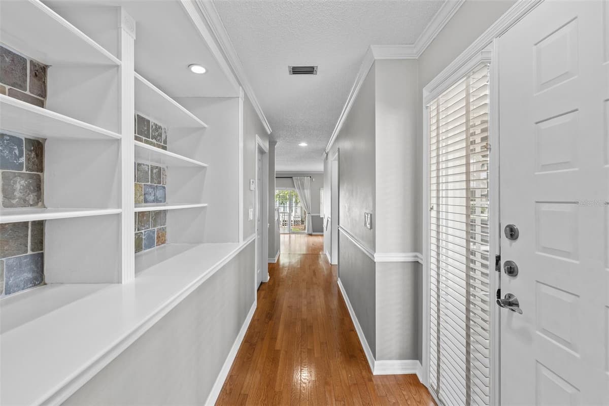 5116 BAYSHORE BOULEVARD — photo 6 of 84